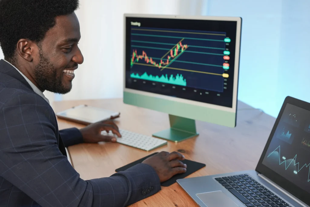 Forex chart with trading signal annotations