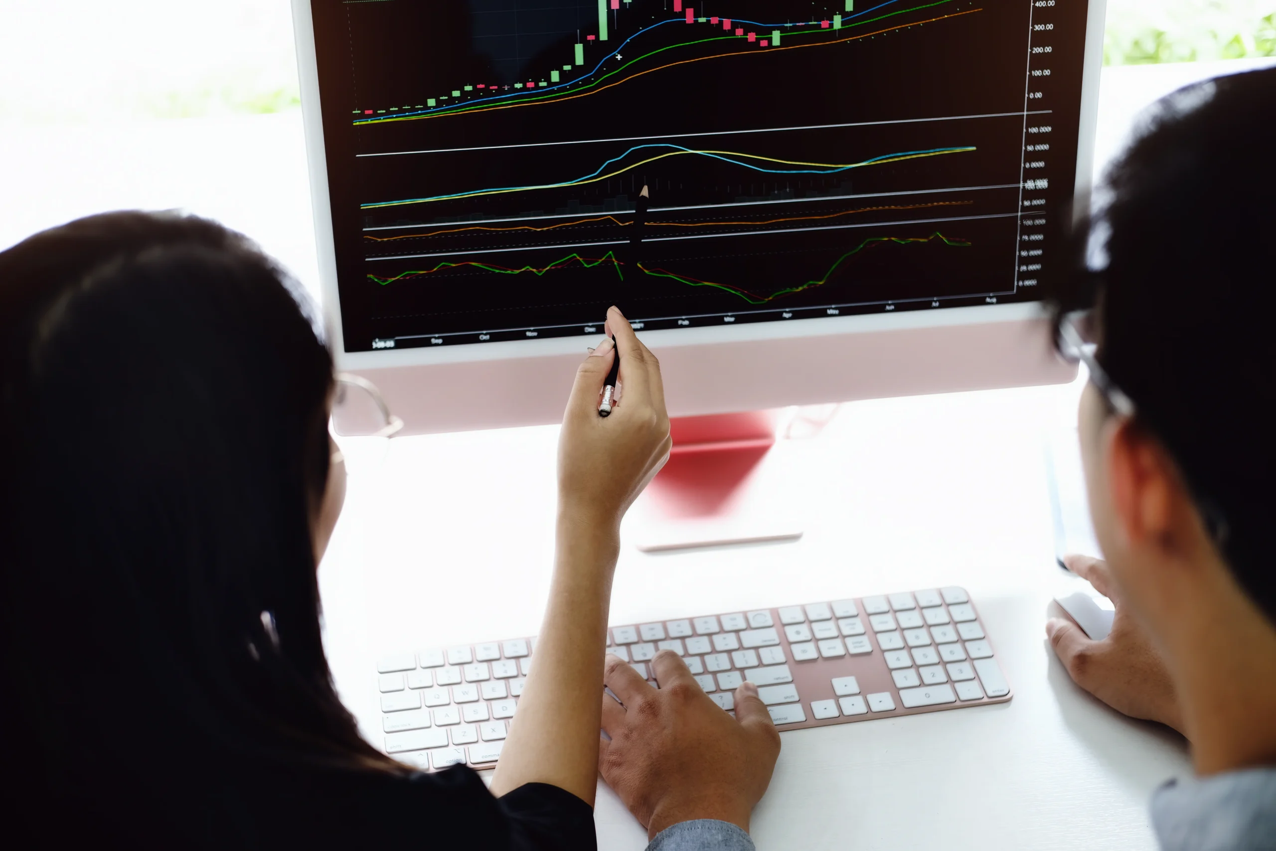 A trading platform showcasing a buy signal with risk management levels